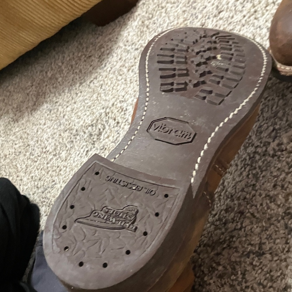 Red Wing Vibram Sole Men's Dark Brown Leather Boots - Picture 4 of 6